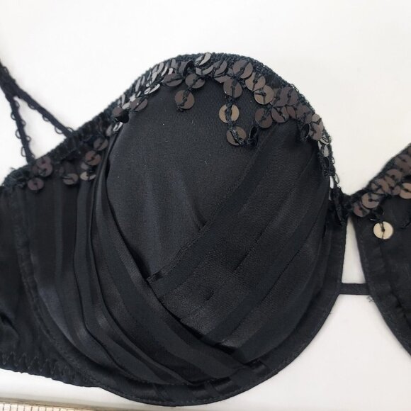 Victoria Secret Bra 36C Very Sexy Lined Demi Sequins Satin Stripe Black Padded - Picture 2 of 11
